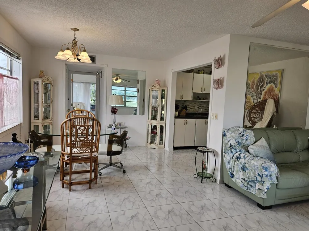 224 Burgundy E Delray Beach, FL 33484