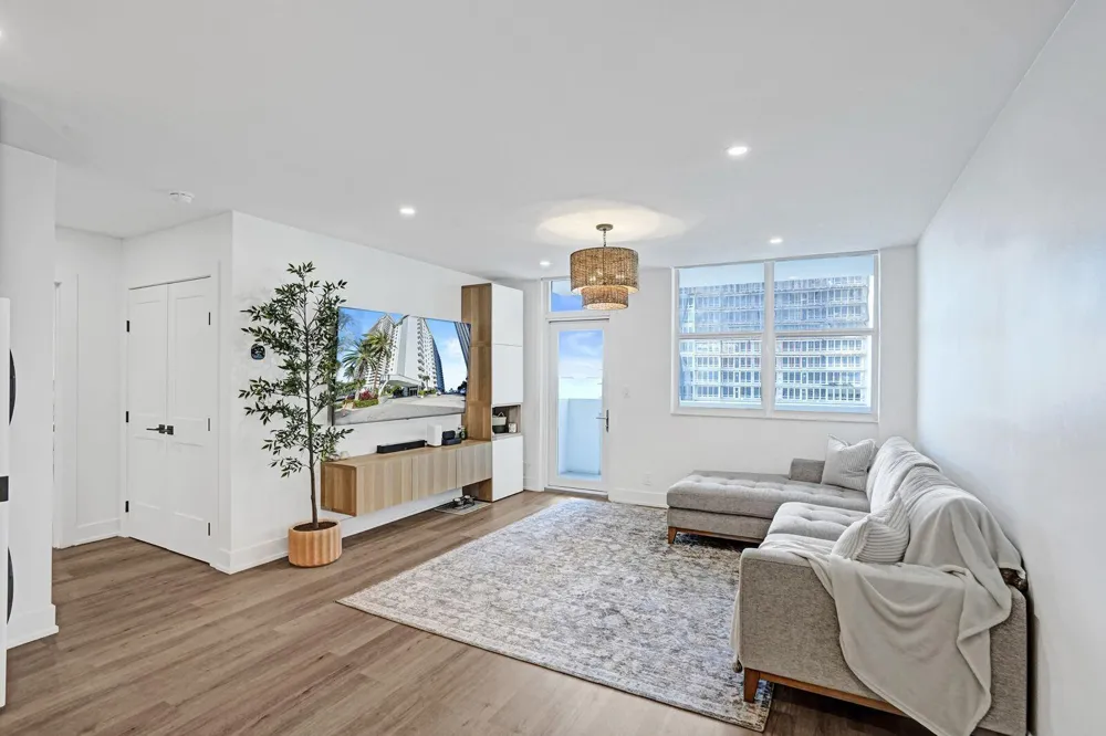 4250 GALT OCEAN DRIVE #9M Fort Lauderdale, FL 33308