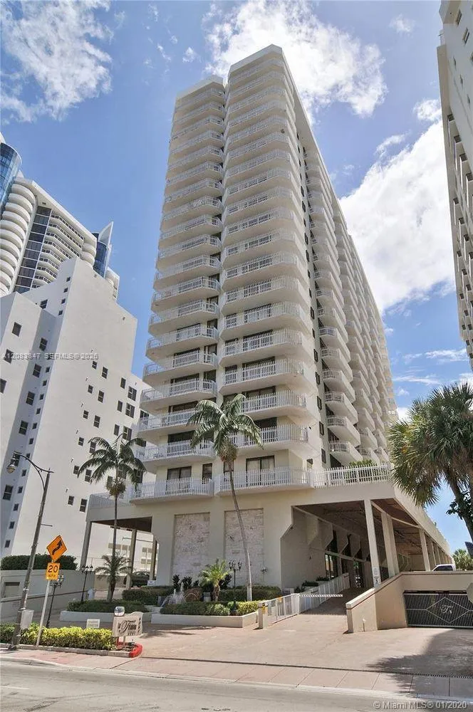 6061 Collins Ave #23B Miami Beach, FL 33140