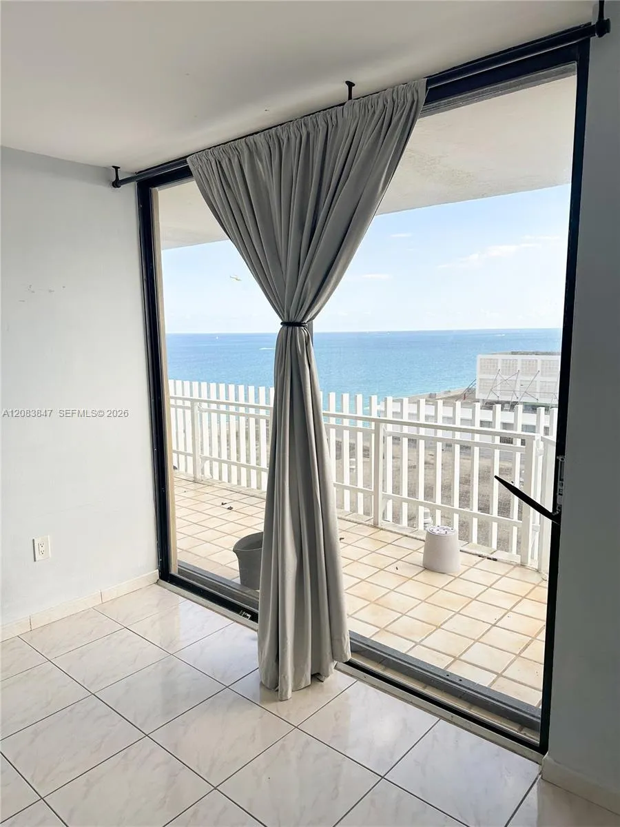 6061 Collins Ave #23B Miami Beach, FL 33140
