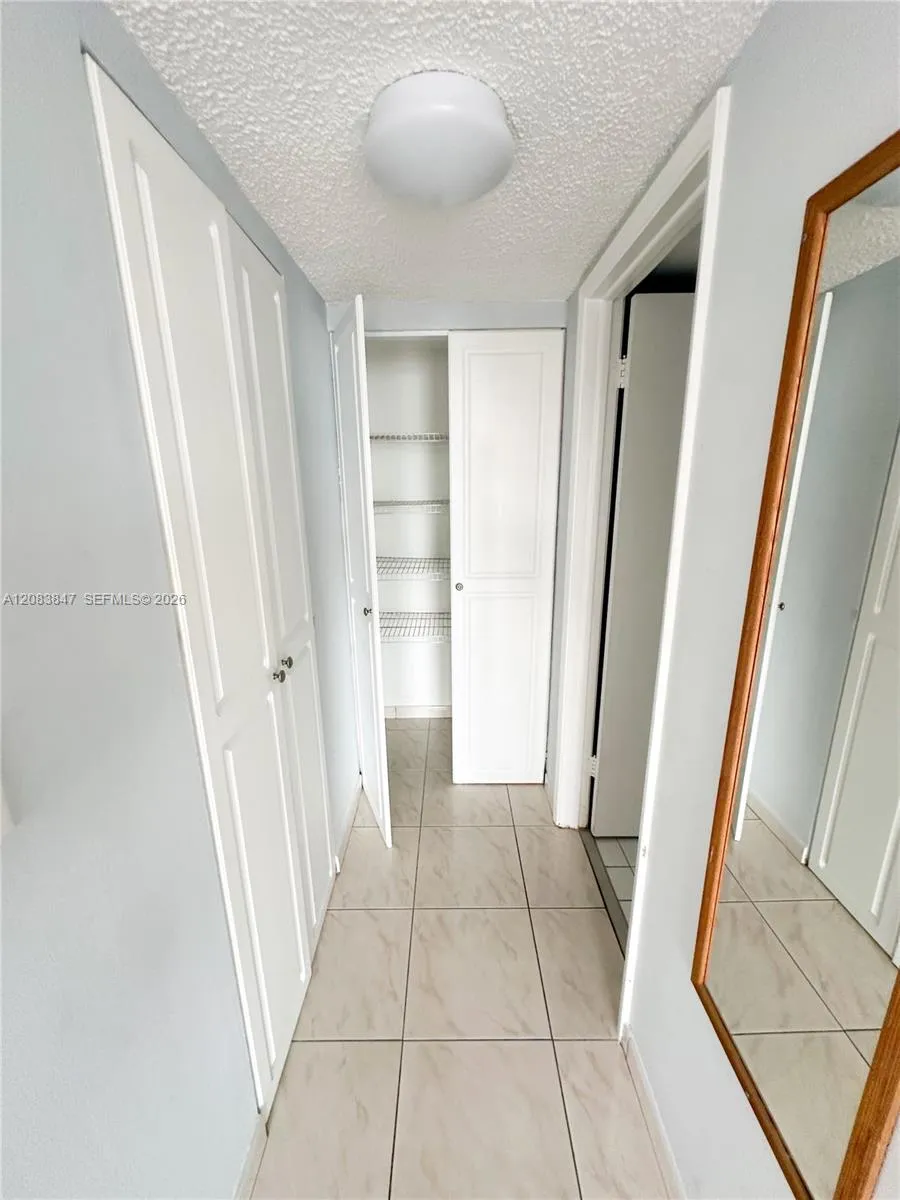6061 Collins Ave #23B Miami Beach, FL 33140