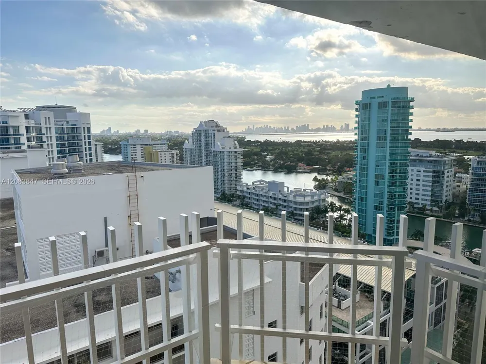 6061 Collins Ave #23B Miami Beach, FL 33140