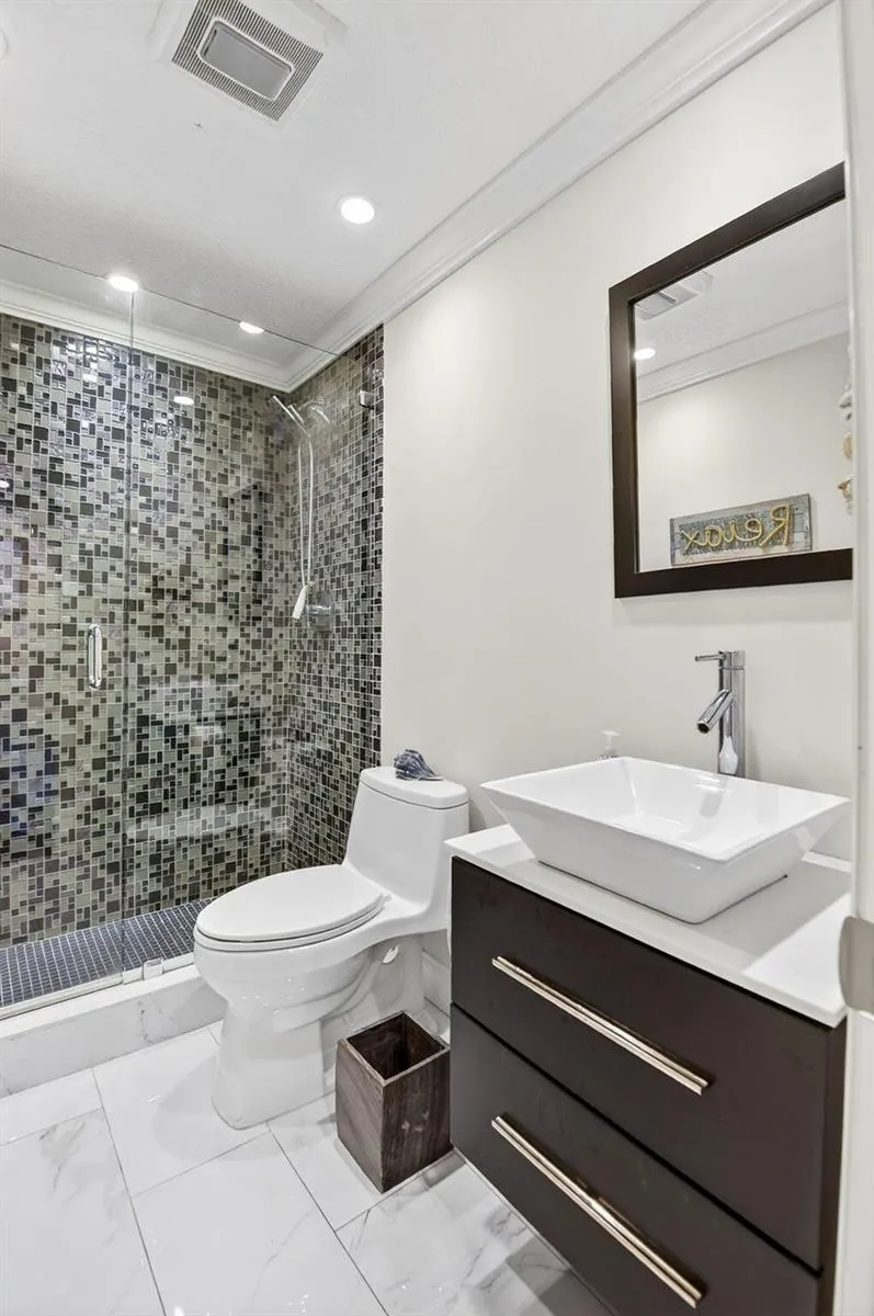 4290 DESTE COURT #303 Lake Worth, FL 33467