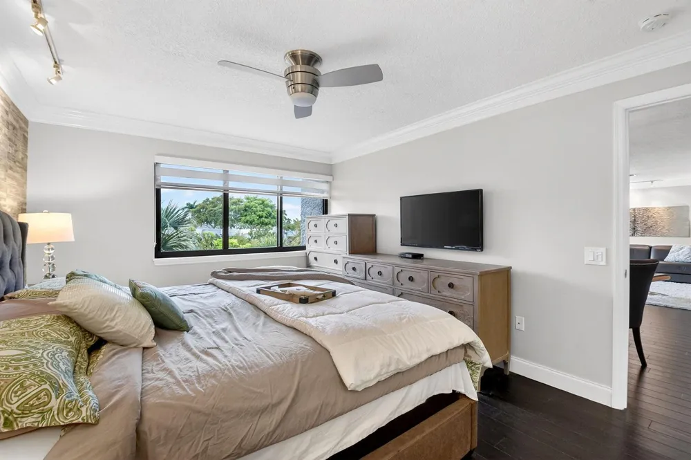 4290 DESTE COURT #303 Lake Worth, FL 33467