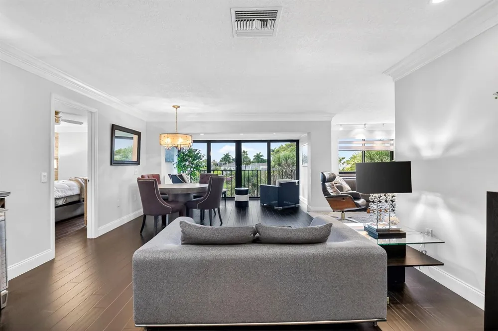 4290 DESTE COURT #303 Lake Worth, FL 33467