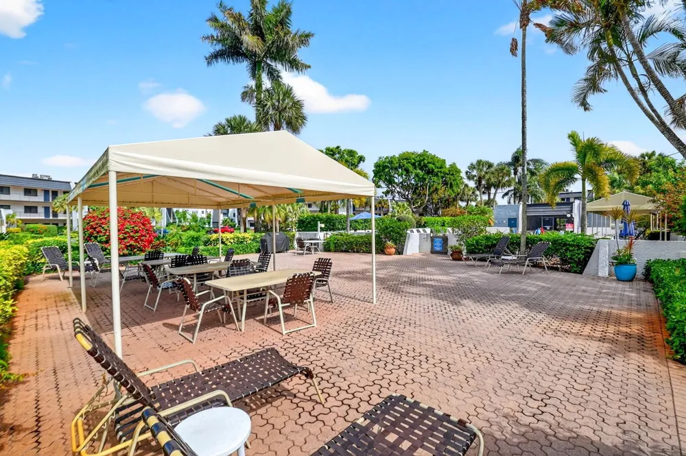 4290 DESTE COURT #303 Lake Worth, FL 33467