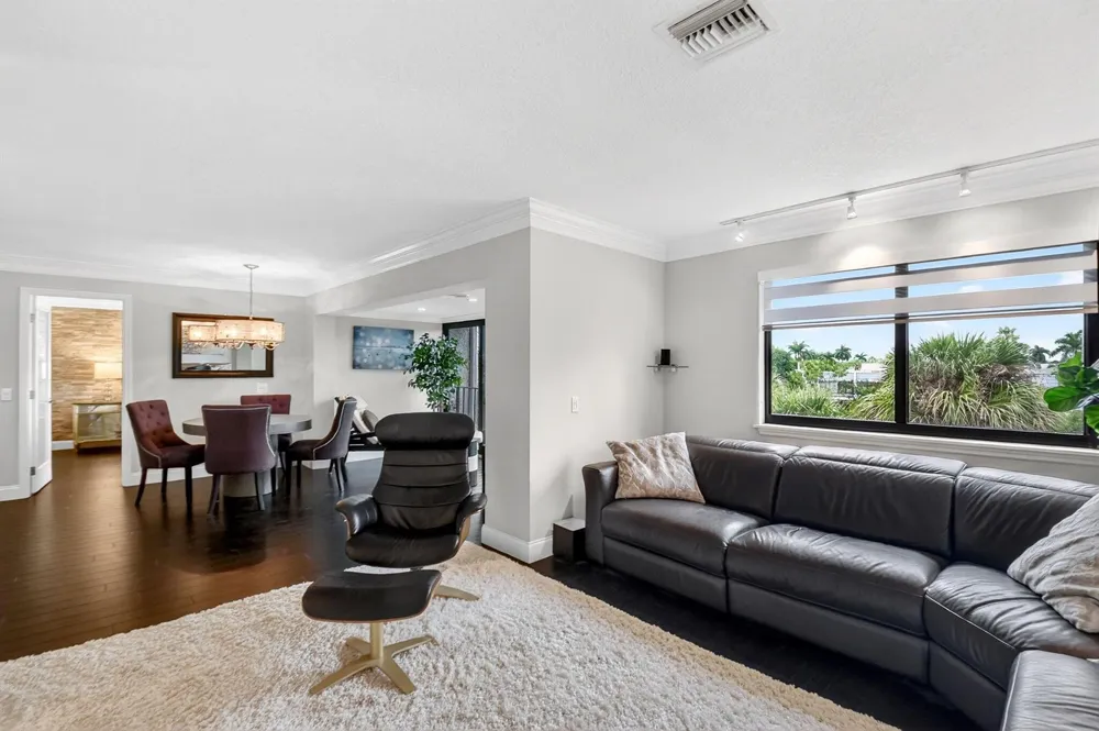 4290 DESTE COURT #303 Lake Worth, FL 33467