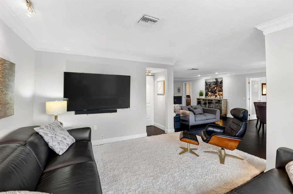 4290 DESTE COURT #303 Lake Worth, FL 33467