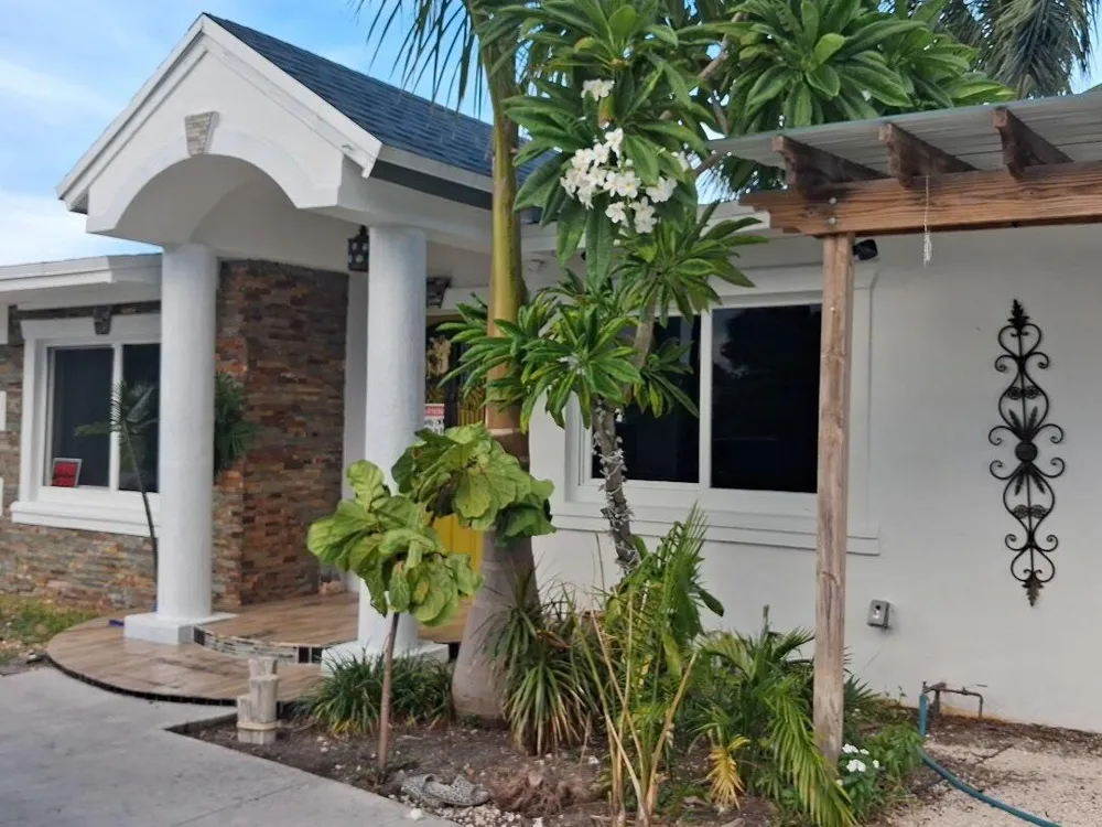2574 NE 14TH TERRACE Pompano Beach, FL 33064