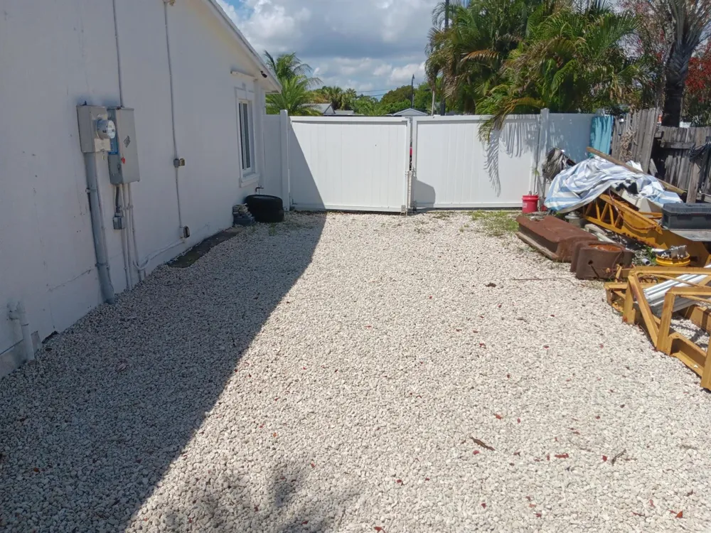 2574 NE 14TH TERRACE Pompano Beach, FL 33064
