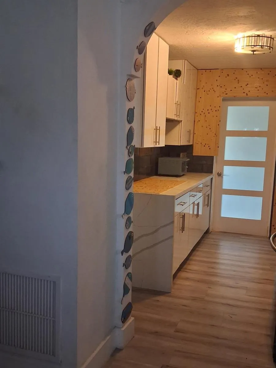 2574 NE 14TH TERRACE Pompano Beach, FL 33064