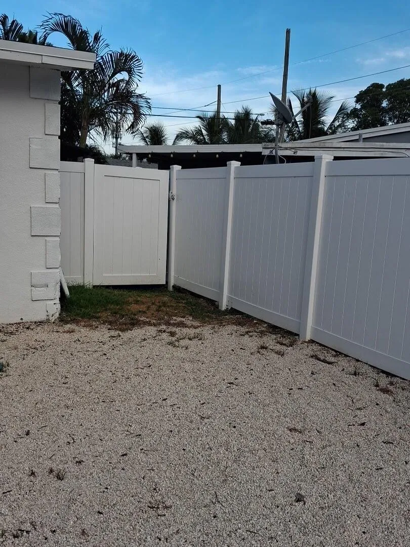 2574 NE 14TH TERRACE Pompano Beach, FL 33064