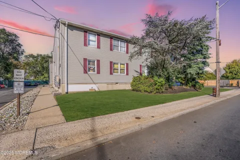 213 Main Street #17