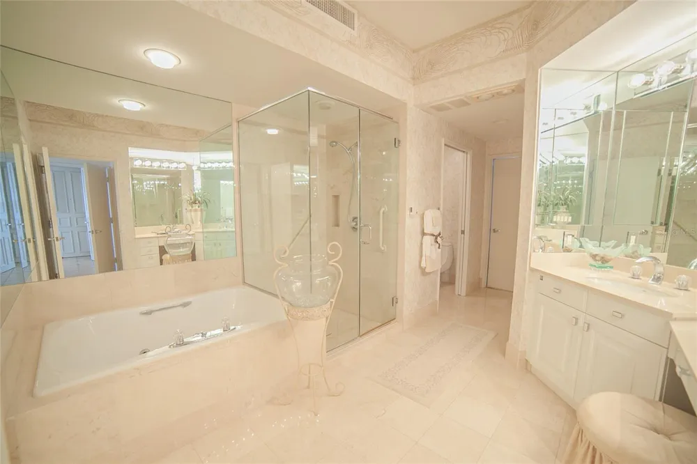 3040 GRAND BAY BOULEVARD #292 Longboat Key, FL 34228