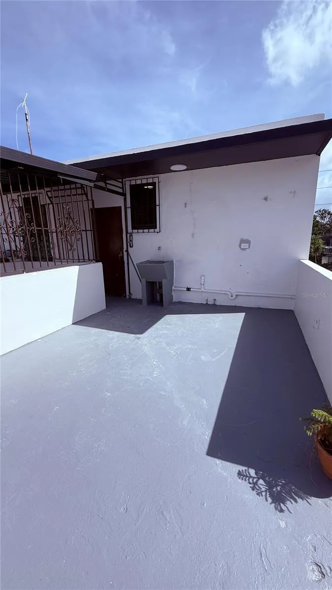 67 APT. 5 PH URB. GARCIA UBARRI San Juan, PR 00925