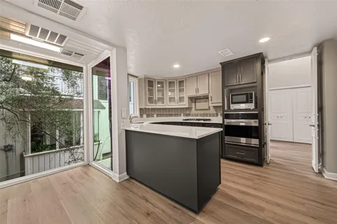 94 Sugarberry Circle