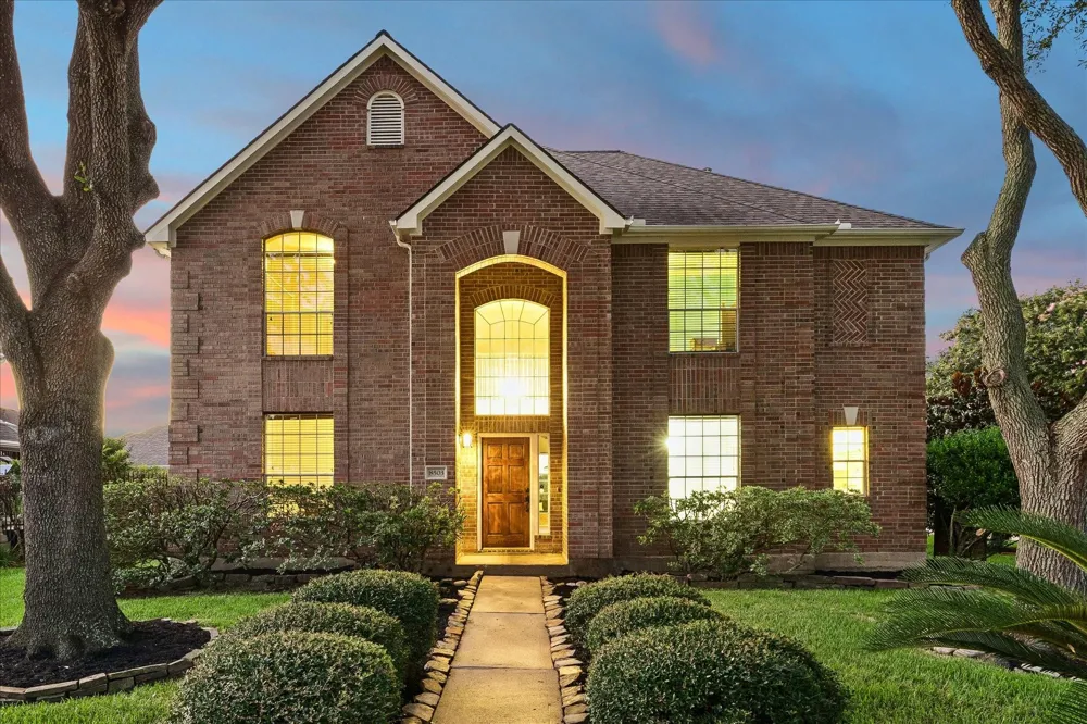 8503 Beacon Bend Lane Pearland, TX 77584