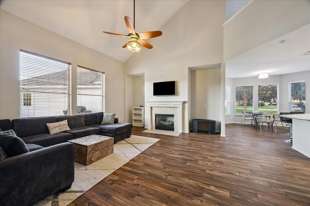 8503 Beacon Bend Lane Pearland, TX 77584
