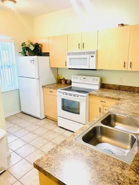 4102 LAKE MARION GOLF RESORT #4102 Poinciana, FL 34759