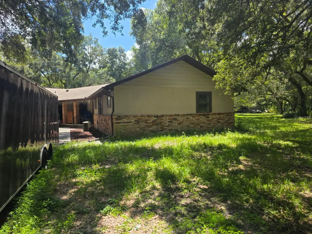 10576 S US HIGHWAY 301 Webster, FL 33597