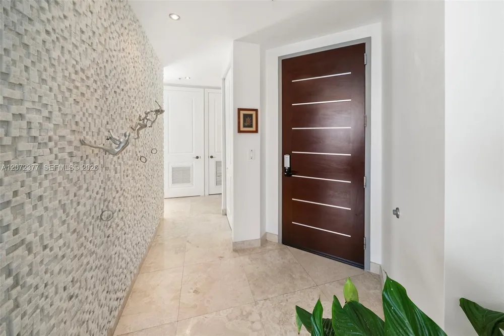 1607 Ponce De Leon Blvd #9B Coral Gables, FL 33134