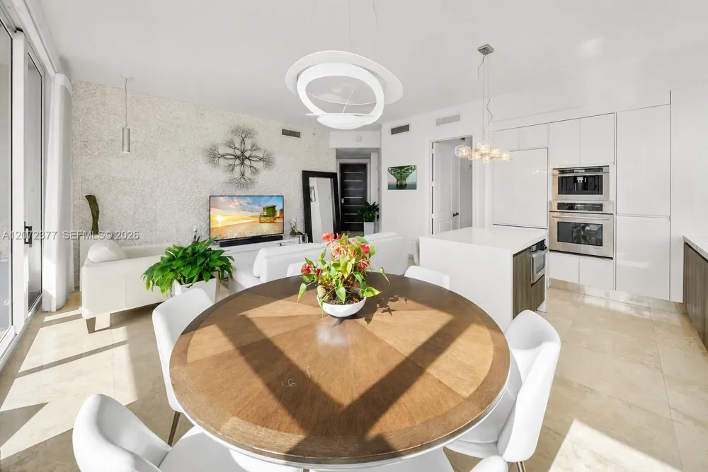 1607 Ponce De Leon Blvd #9B Coral Gables, FL 33134