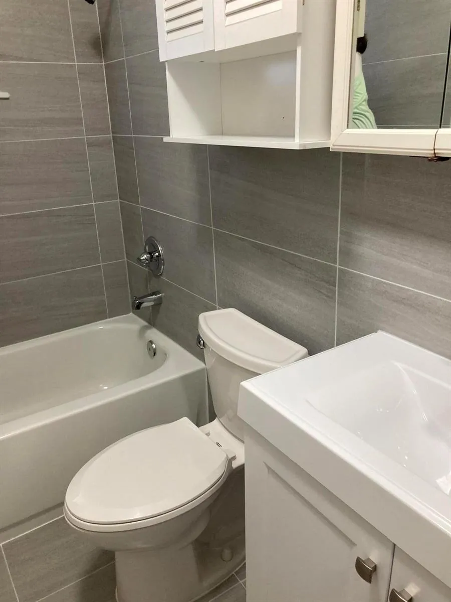 8361 NW 24th Place Sunrise, FL 33322