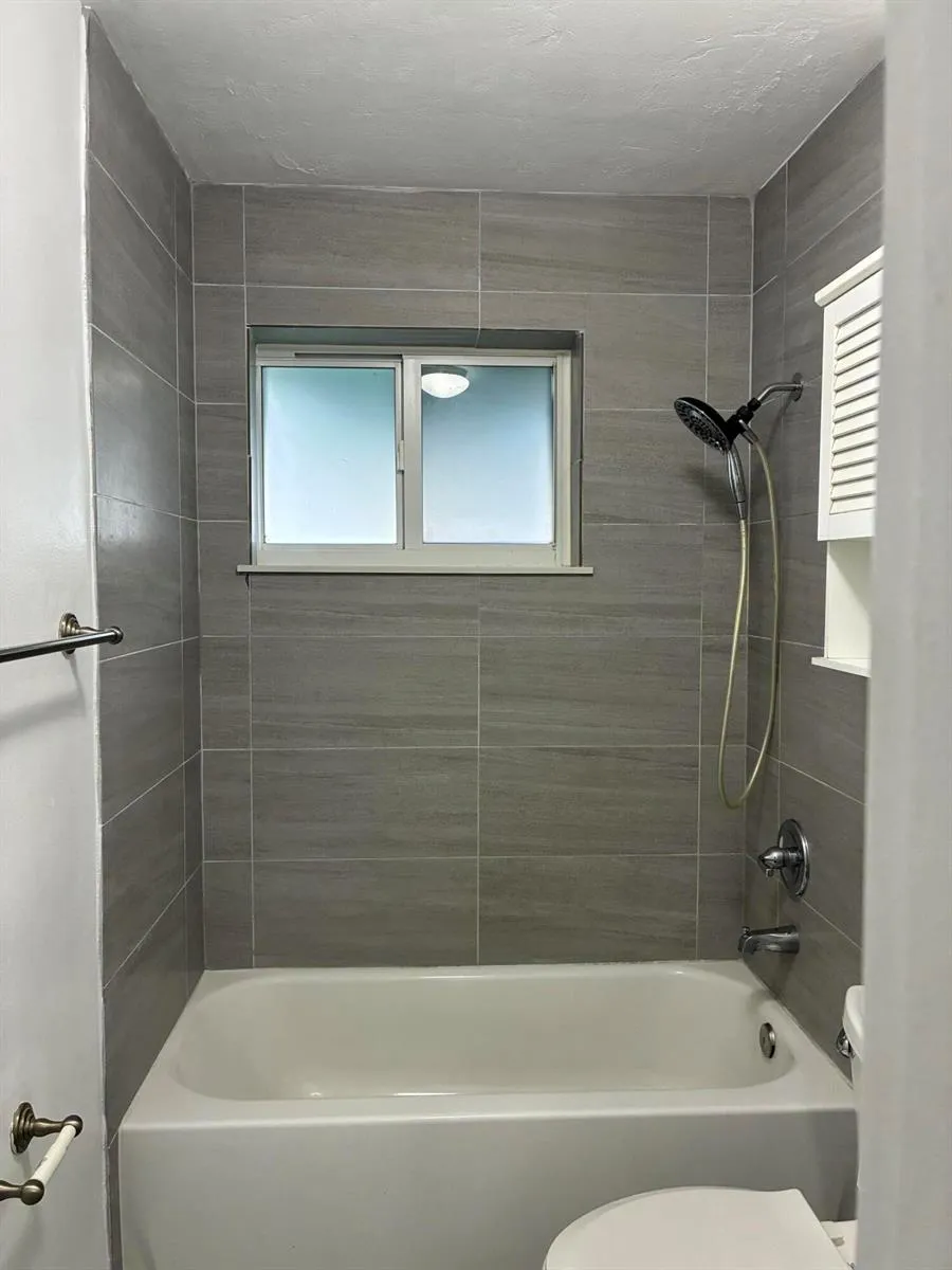 8361 NW 24th Place Sunrise, FL 33322