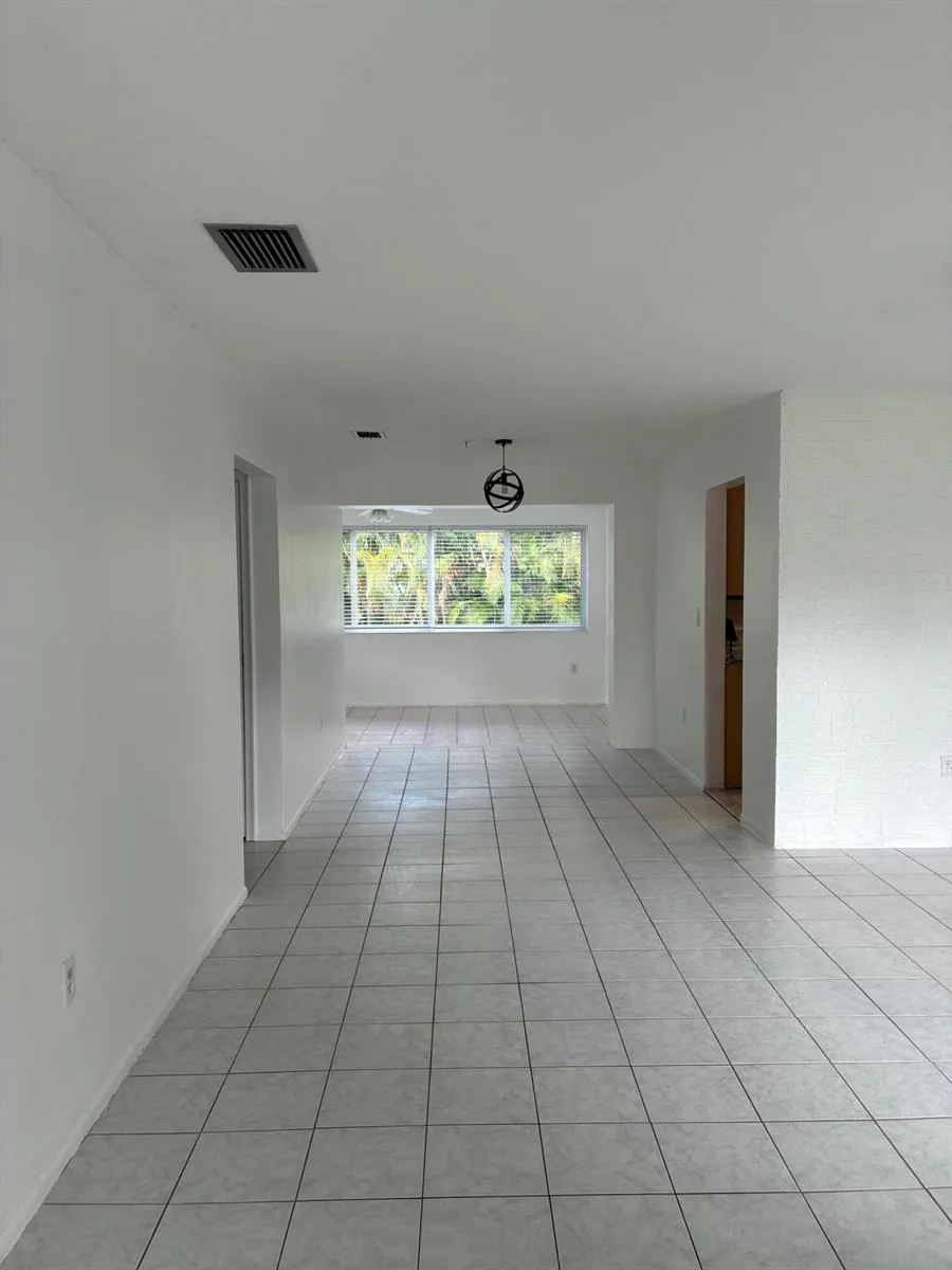 8361 NW 24th Place Sunrise, FL 33322