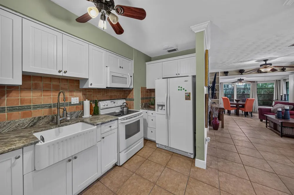 1712 NE 16th Avenue Fort Lauderdale, FL 33305