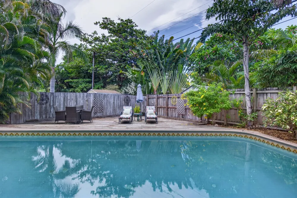 1712 NE 16th Avenue Fort Lauderdale, FL 33305