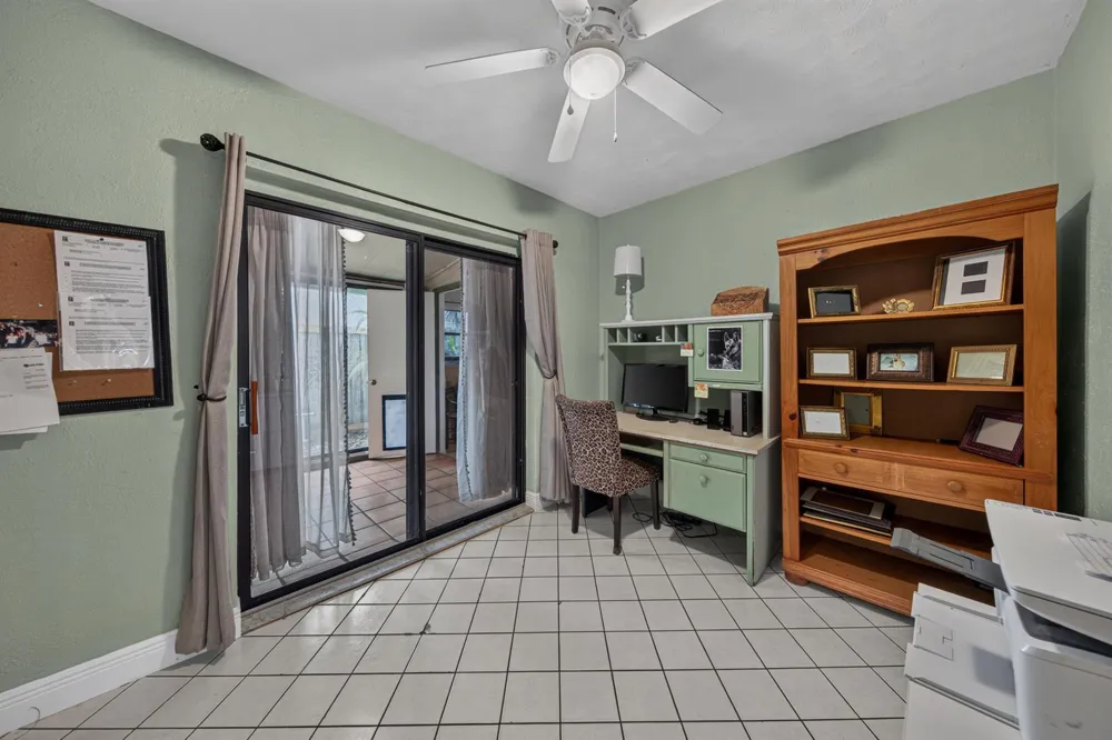 1712 NE 16th Avenue Fort Lauderdale, FL 33305