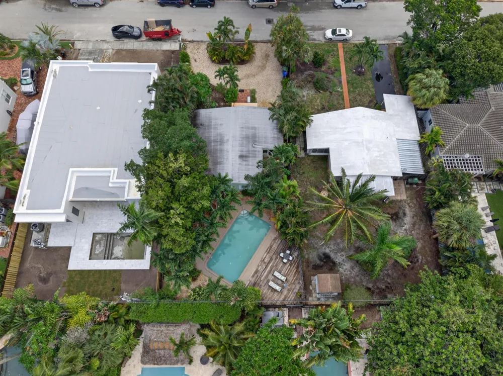 1712 NE 16th Avenue Fort Lauderdale, FL 33305