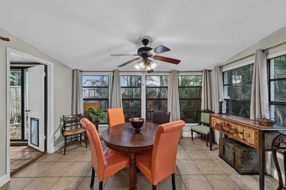 1712 NE 16th Avenue Fort Lauderdale, FL 33305