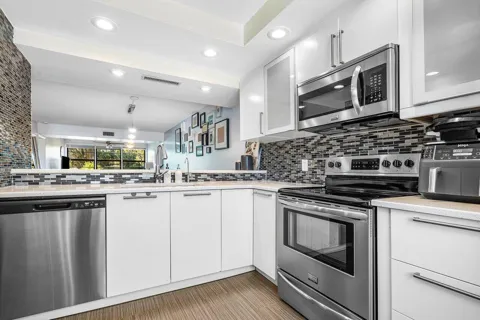 6121 Balboa Circle #103