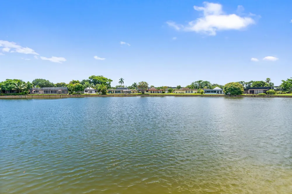 6106 ROYAL POINCIANA LANE Tamarac, FL 33319