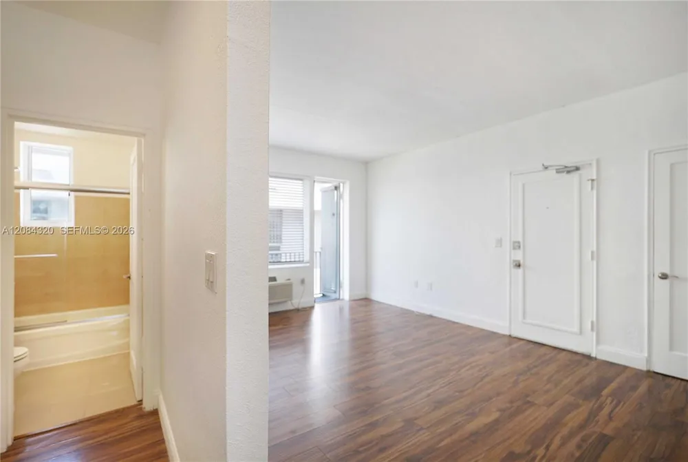 320 80th St #14 Miami Beach, FL 33141
