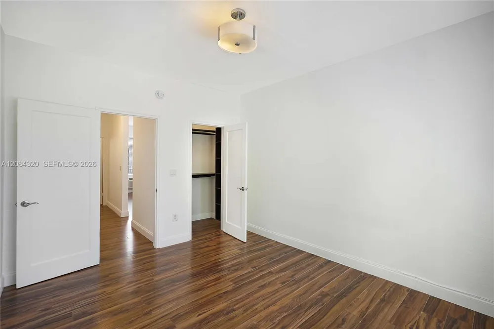 320 80th St #14 Miami Beach, FL 33141