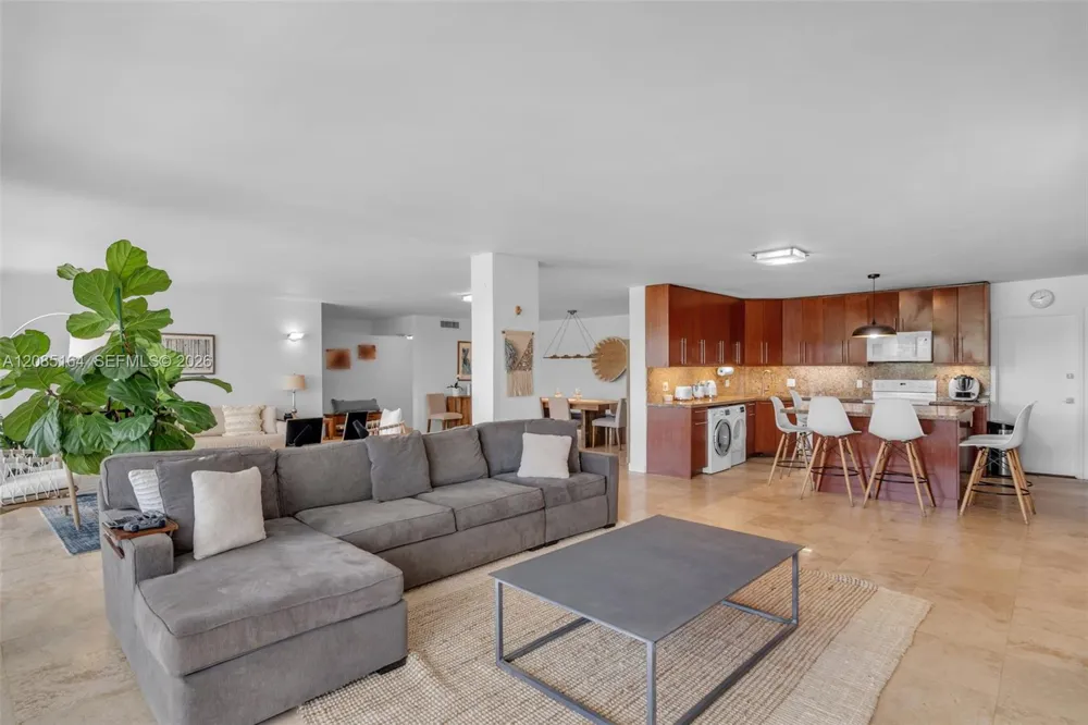 199 Ocean Lane Dr #310 Key Biscayne, FL 33149