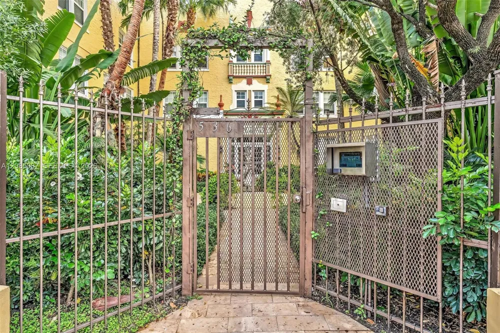 536 14th St #307 Miami Beach, FL 33139