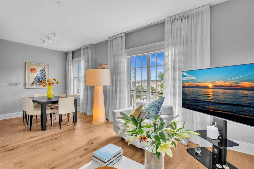 536 14th St #307 Miami Beach, FL 33139