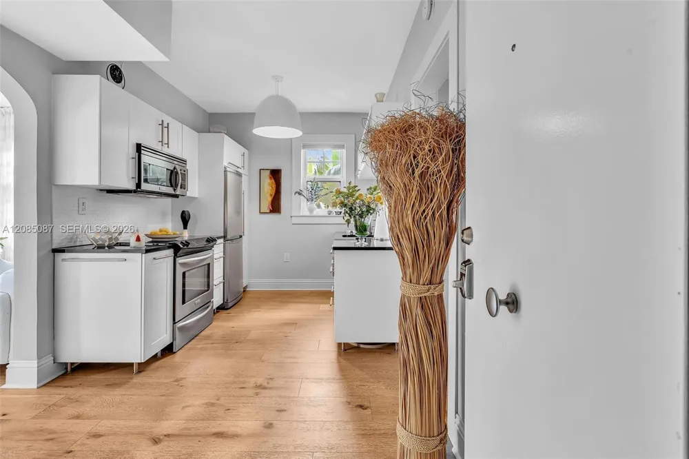 536 14th St #307 Miami Beach, FL 33139