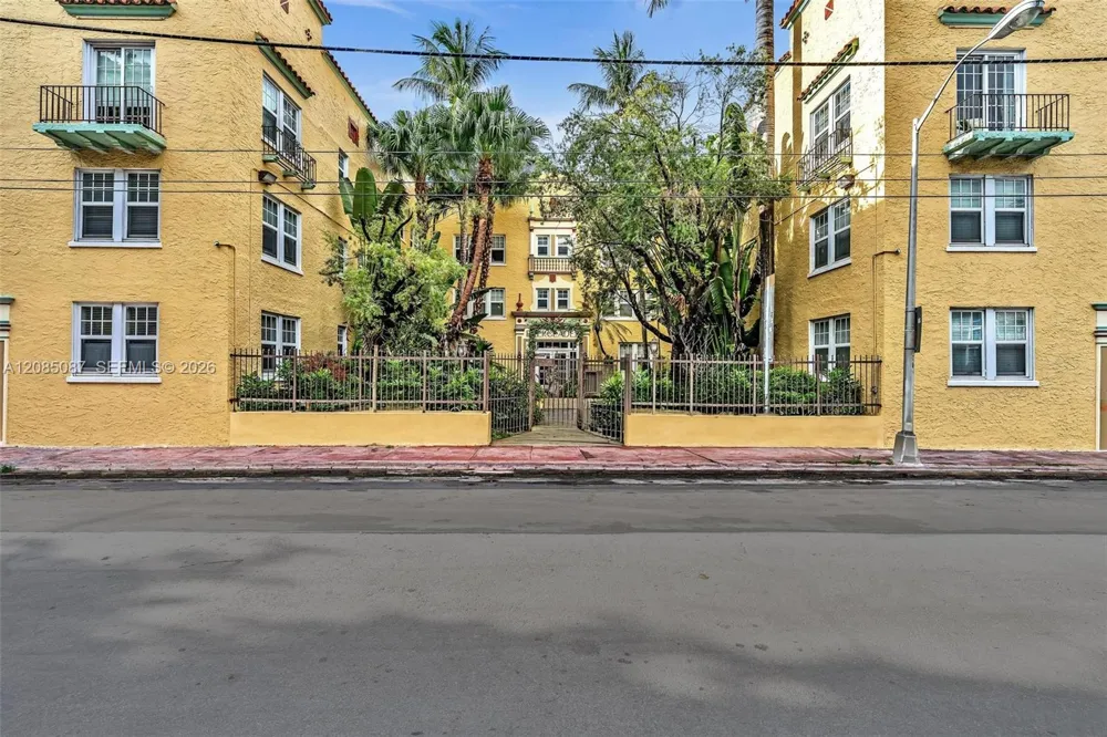 536 14th St #307 Miami Beach, FL 33139