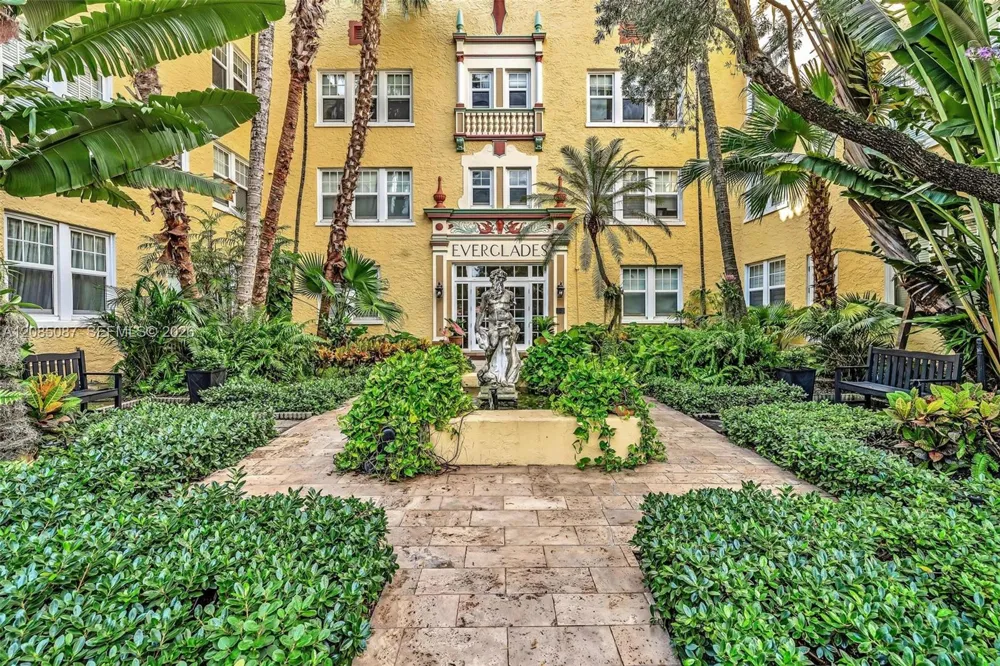 536 14th St #307 Miami Beach, FL 33139