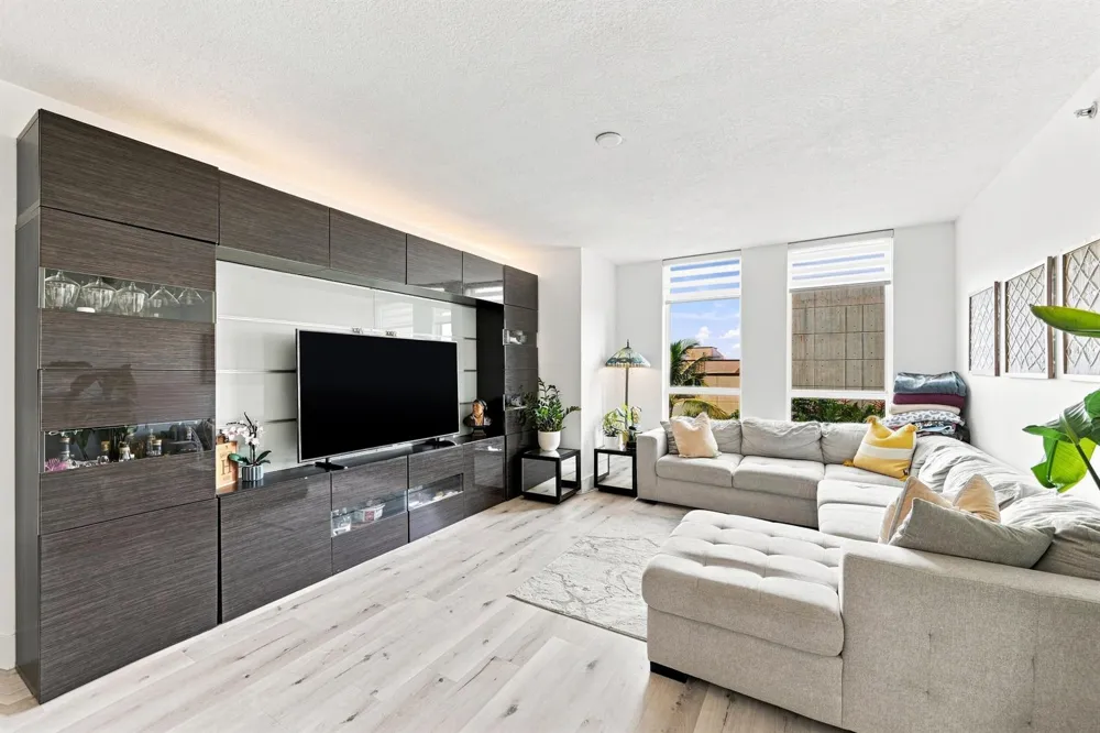 610 W Las Olas Boulevard #416N Fort Lauderdale, FL 33312