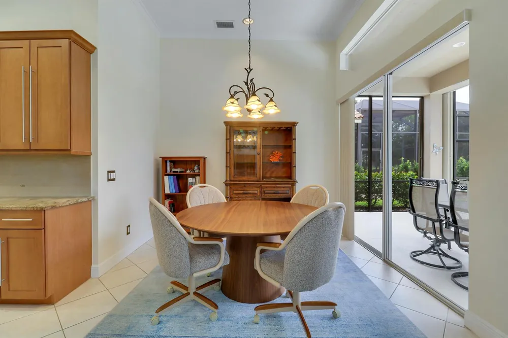 8618 Tompson Point Road Port St. Lucie, FL 34986