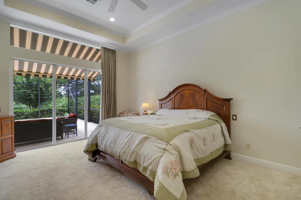 8618 Tompson Point Road Port St. Lucie, FL 34986