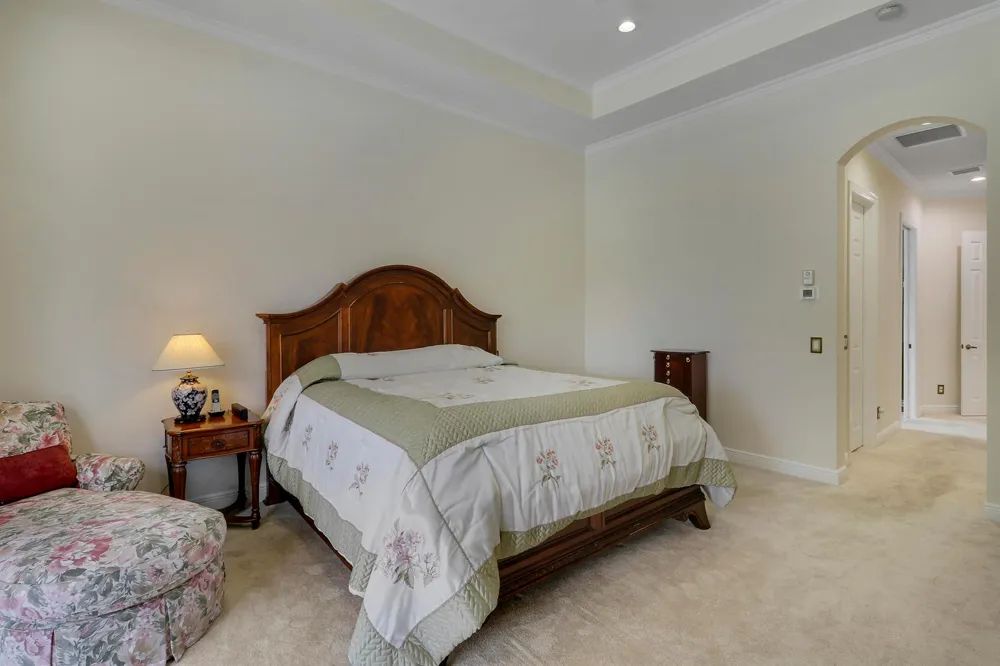 8618 Tompson Point Road Port St. Lucie, FL 34986