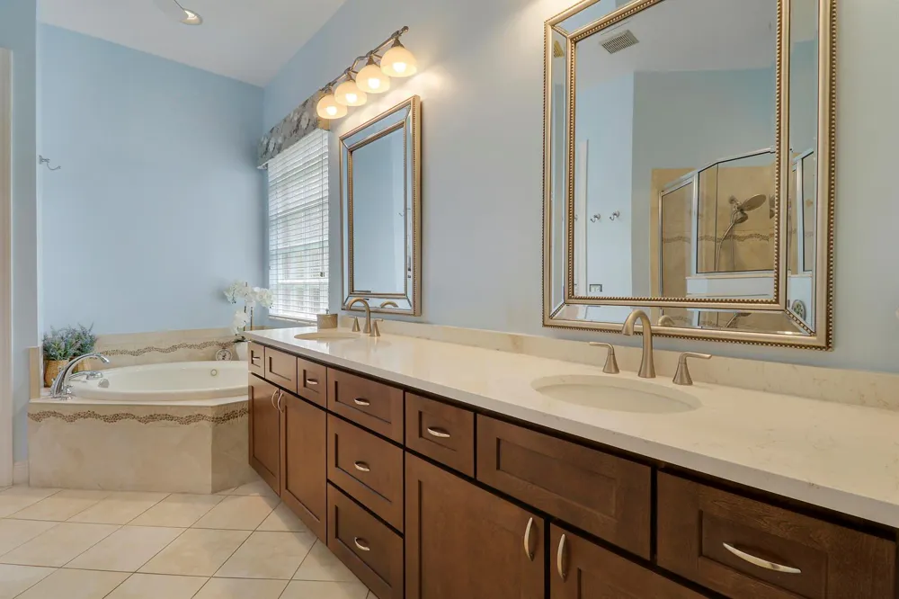 8618 Tompson Point Road Port St. Lucie, FL 34986