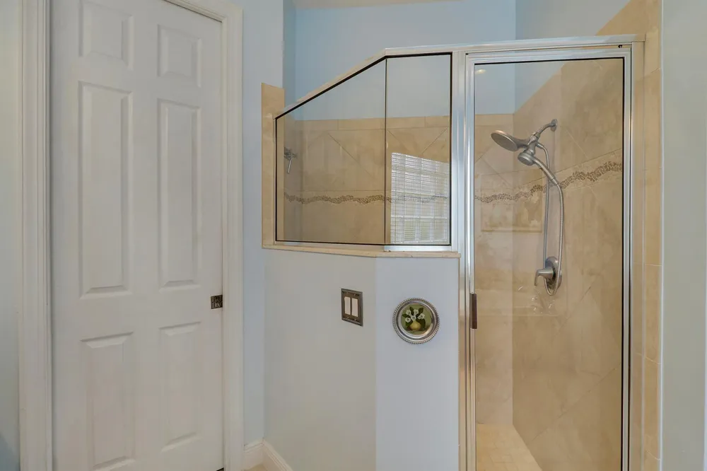 8618 Tompson Point Road Port St. Lucie, FL 34986